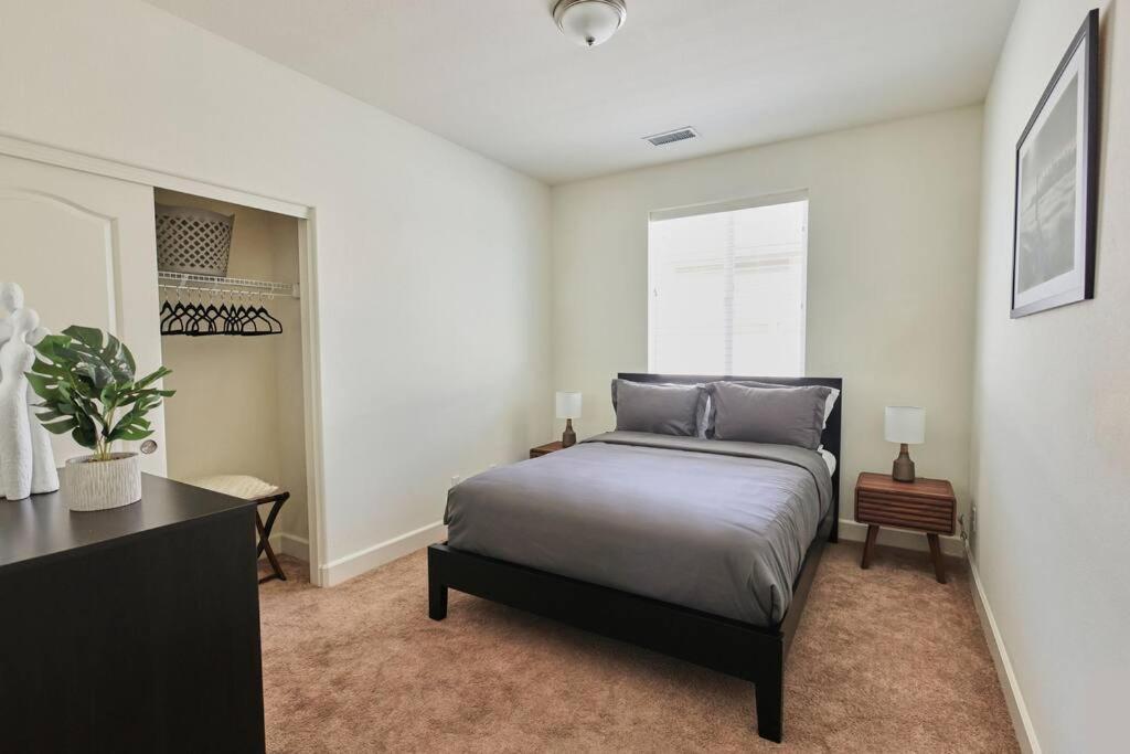 New Upscale House, Tahoe 30-Min W/ Cal King Reno Eksteriør billede
