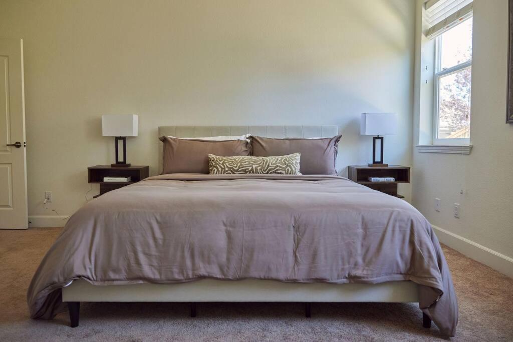 New Upscale House, Tahoe 30-Min W/ Cal King Reno Eksteriør billede